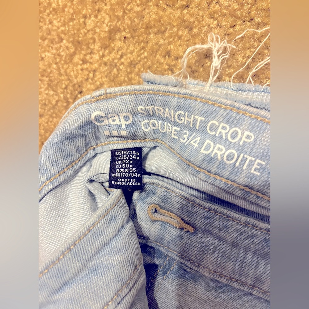 Gap straight crop light blue jeans. Size 18. Like New!